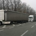 Trećinu dana provedu na granici Teretnjaci na izlazu na Batrovcima čekaju osam sati “Putevi Srbije“ upozoravaju na poledicu…