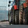 Протест у луци Игуменика: Настављају се блокаде пољопривредника у Грчкој