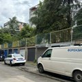 Drveni predmet mu zarila u srce?! Novi detalji brutalnog ubistva na Čukarici: Žena (67) ubila muža (76), u ulici opsadno stanje…