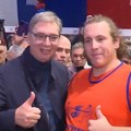 Vučić u poseti Zboru Krajišnika u Kovilovu: Razgovara sa građanima i ratnim veteranima: "Ja sam isti kao i drugi"
