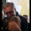 Vučić u poseti Zboru Krajišnika u Kovilovu: Razgovara sa građanima i ratnim veteranima: "Ja sam isti kao i drugi"