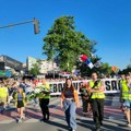 Zborovi blokirali raskrsnicu kod Futoške pijace: "Tražimo odgovore na sva naša pitanja"