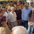 Sulejman Ugljanin posetio demonstrante na blokadi u Novom Pazaru