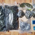 Muškarac uhapšen zbog posedovanja 2,5 kilograma marihuane i dve vagice za merenje