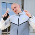 PAKUJU MU DRUGE ŽENE, A KOLEGE GA MINIRAJU IZA LEĐA: Desingerica progovorio o paklu kroz koji prolazi – Moja Nevena sve zna!…