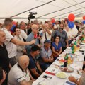 Velika narodna veselja ogoljuju naprednjačke muke