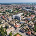 Ima 73 godine, ali i dalje osvaja poglede: Ova "buba" bila je zvezda skupa u Šapcu