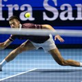Đoković poeražen u osmini finala Bazela