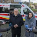Gradonačelnik Bakić predao ključeve novog sanitetskog vozila direktorki Doma zdravlja Subotica
