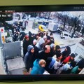 Neverovatni redovi i gužve ispred Pošte širom Srbije: Veliko interesovanje za vaučere za odmor! Građani požurili da se…