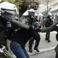 Sukob policije i demonstranata u Grčkoj na protestu zbog sudara dva voza