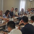 Siniša Mali održao sastanak sa izvođačima na gradilištu u Surčinu