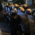 "Povređeno 6 policajaca, privedeno 56 osoba": Oglasio se MUP povodom incidenta na sinoćnim protestima
