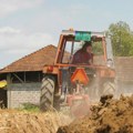 Kad ona sedne u kabinu traktora sve staje! Mlada Marija iz Novog Sela najbolji je orač u Srbiji: Sve počelo sa dedom koji ju…