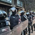 FOTO Policija napustila Filozofski fakultet u Novom Sadu nakon skoro dve nedelje