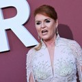 Sara Ferguson spremna da bivšeg muža "baci pod voz" da bi se izvukla iz skandala od kog ne mogu da je operu ni Dunav ni Sava