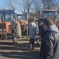 Poljoprivrednici koji blokiraju Ibarsku zatražili danas hitan sastanak sa Ministarstvom