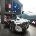 BMW XM kao DJ pozornica
