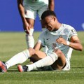 Mbapeova povreda pred polufinale Mundijala upalila alarme! Jedan od najboljih na svetu samo pao na travu, selektor se oglasio…