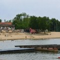 PISMA ČITALACA: Isečena i oštećena talpa na Peskari – ko je uništio deo kupališta? Pisma čitalaca