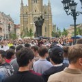 Poruke sa tribine u Novom Sadu: Jovina gimnazija pred najvećom krizom od osnivanja, njen opstanak ugrožen