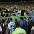 Haos u Brazilu! Tukli navijače Argentine, Martinez šakom udario policajca, a onda je Otamendi "kariokama" zabio nož u srce…