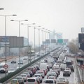 Povremeno pojačan saobraćaj, ali bez zadržavanja na granici: Stanje u saobraćaju u Srbiji, AMSS uputio apel