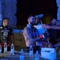 Psiho i Nitro napravili šou pre borbe: Vaso uzeo mač, rival krenuo na njega s ogromnim čekićem