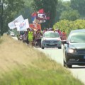 Studenti koji pešače ka Subotici: "Ako bude izbora želimo da što više ljudi izađe i podrži našu listu"