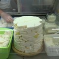 Štetne bakterije u uzorku sira na pijaci u Kragujevcu – prodaja odmah zabranjena