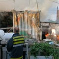 Veliki požar na Zvezdari: Gori hala u Malom Mokrom Lugu, vatrogasci još uvek na terenu