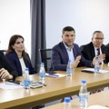 Opozicione stranke na Kosovu zabrinute zbog odluke SAD o suspenziji strateškog dijaloga