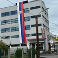 Велика српска тробојка на згради Конзулата Србије у Линцу