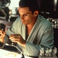 Distopijski film sa Itanom Hokom i Džudom Loom je prošao nezapaženo: Danas se smatra klasikom devedestih