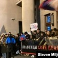 Protestnom šetnjom u Beogradu studenti Pravnog fakulteta obeležili godišnjicu početka blokada