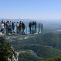 Otvara se Stakleni vidikovac "Kablar" kod Čačka, Vučić: Mora da se olakša pristup posetiocima