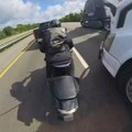 Tragedija na putu Doboj-Modriča! Motociklista se sudario sa "rendž roverom", poginuo na mestu