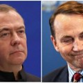 Medvedev podsetio Sikorskog: Poljska je ratovala s Rusijom, ali...