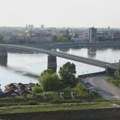 Kolaps na novosadskim mostovima zbog sudara i udara teretne barže u stub
