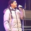 Sramno! Šolakovi novinari napali devojcicu sa Kosova jer peva patriotske pesme! (foto)