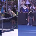 Rukovao se s rivalom, pa odmah povratio! Bizarna scena na Australijan openu, jedva stajao na nogama! (video)