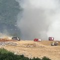 Vanredno na deponiji Duboko kod Užica koja još gori: Ministarka Vujović: Teren nepristupačan, gašenje nije lako (video)