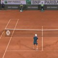 Da li je moguiće? Šta radi Novak sa 38 godina: Đoković osvojio poen, nije ga bilo u kadru u jednom trenutku