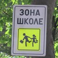 Batut upozorava vozače pred polazak prvaka u školu