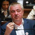 Preispitati zaradu Dušana Bajatovića