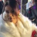 Naša pevačica napravila žurku u autobusu: Provozala sedmu silu po Beogradu pa prvi put spomenula partnera kog krije