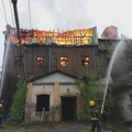 Veliki požar u Obrenovcu: Plamen "guta" stari mlin VIDEO, FOTO