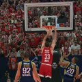 (VIDEO) Vezenkov razigrava, a Milutinov „zakucava“ Fener