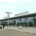Skandal na letu za Beograd: Obezbeđenje zaspalo, putnica unela strogo zabranjen predmet u avion: Kad ga je pokazala pilotu on…