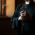 Uhapšen sveštenik na Siciliji zbog iznude novca za ceremoniju sahrane